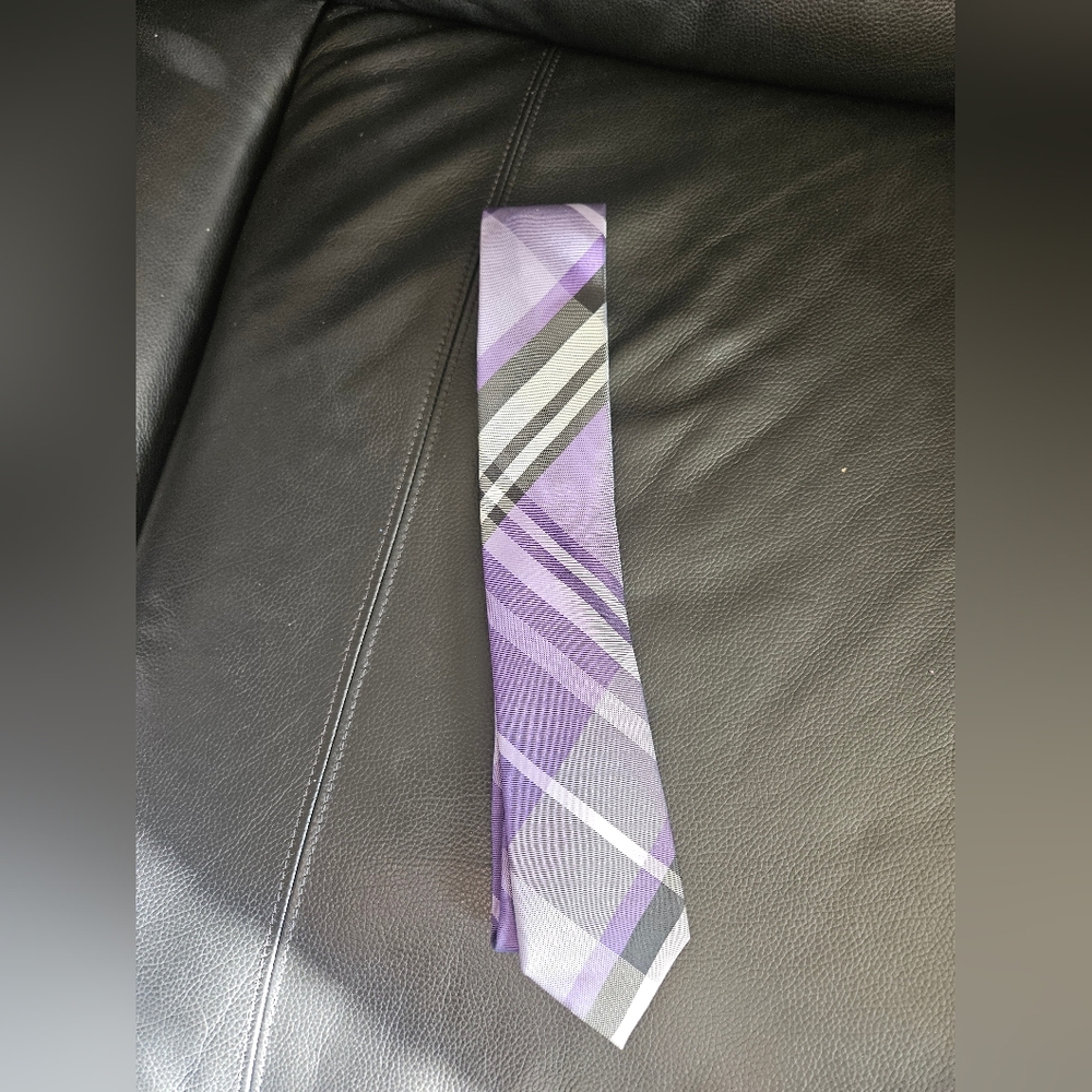 Kenneth cole silk tie